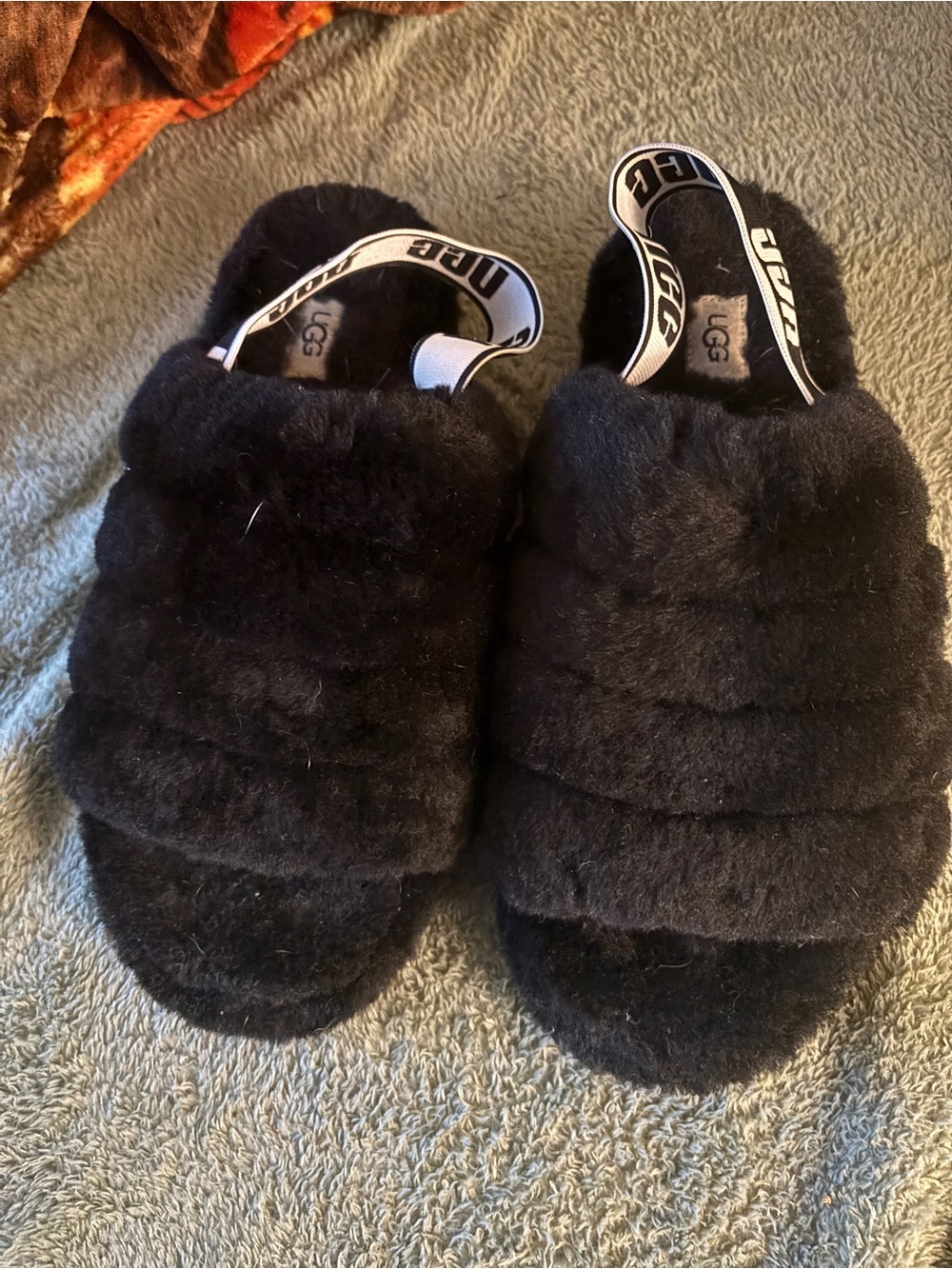 UGG fluff yeah slides